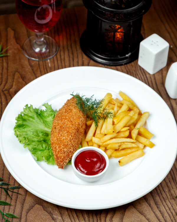 44 Schnitzel Pommes oder Kroketten
